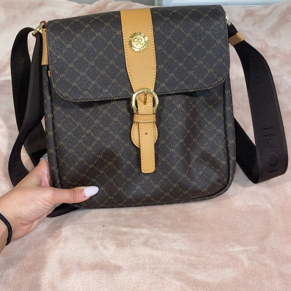 Rioni Top Buckle Messenger Bag
